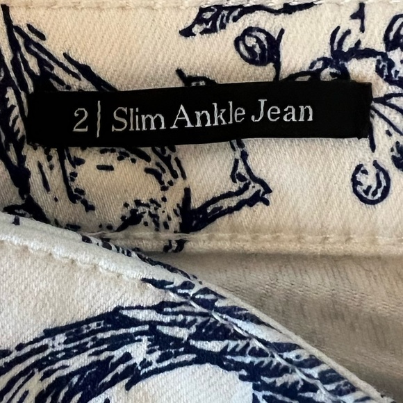 Talbots Floral Blue and White Ankle Slim Pants Sz 2 - Picture 7 of 7